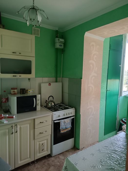 Продам 1 кімнатну .гостинку м.ПІВДЕННЕ