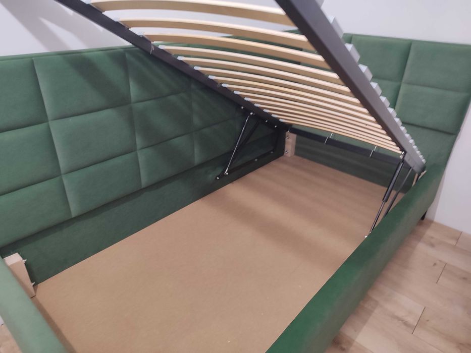 Łóżko tapicerowane narożne na wymiar pojemnik, producent