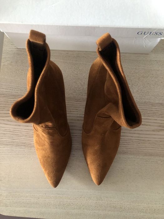 Botas Guess castanhas