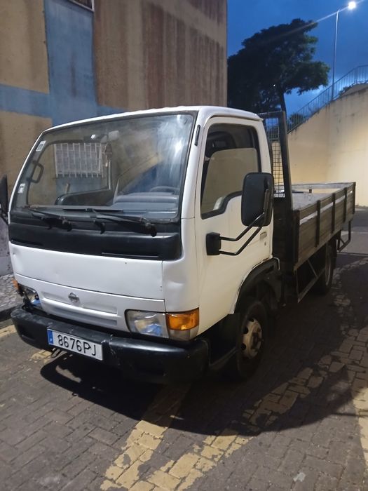 Nissan cabstar 2000