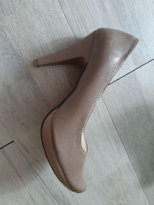 Szpilki nude rozm 36