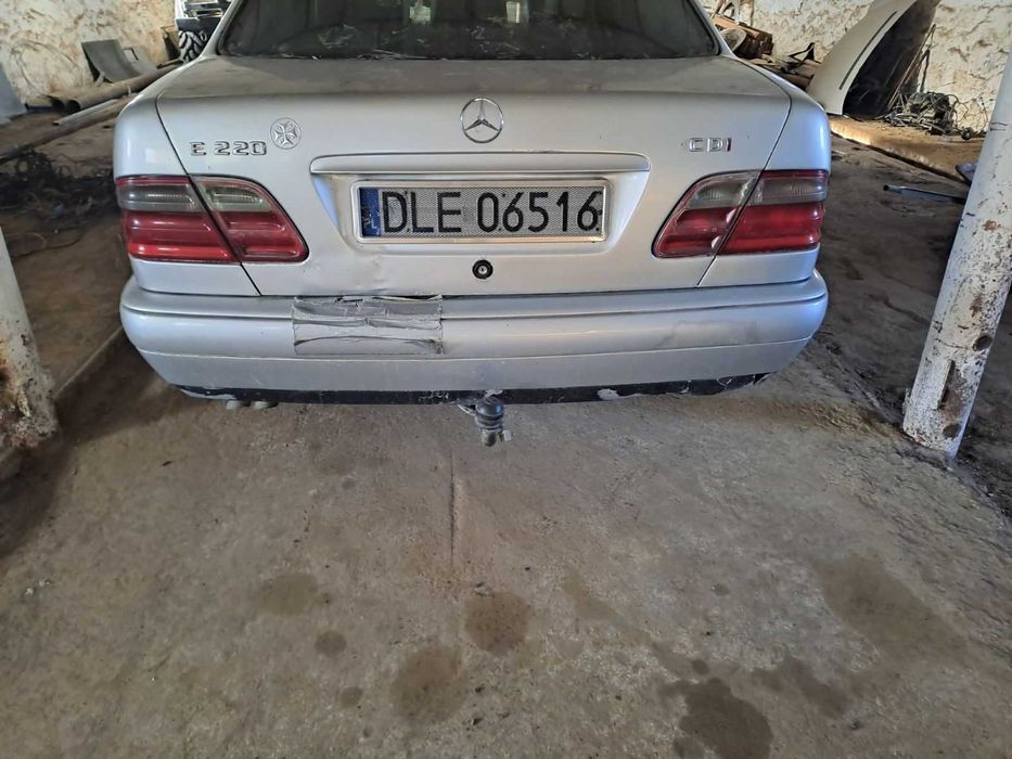 Двери Мерседес W210 передние задние