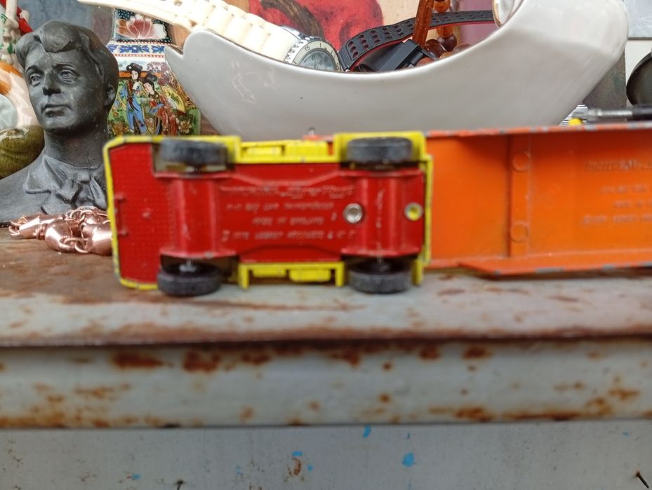 Машинка автовоз  мачбокс