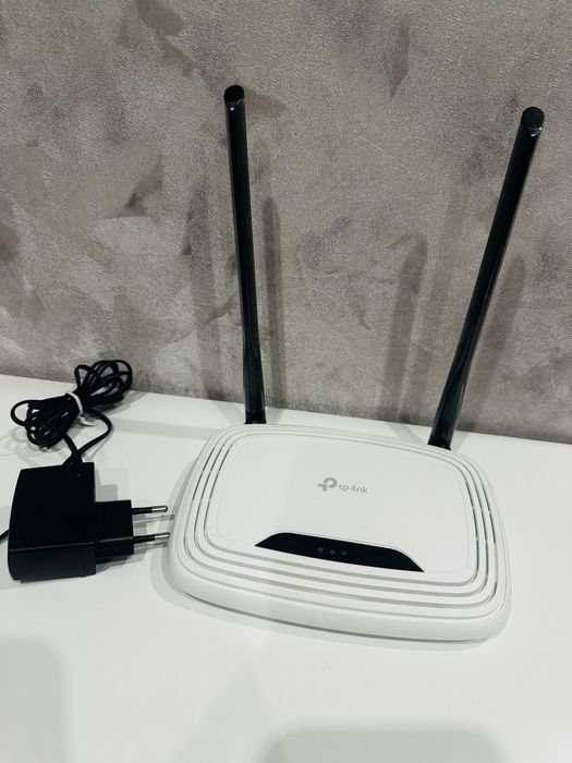 Вай фай роутер білий