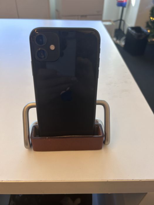 Iphone 11 preto 64 GB