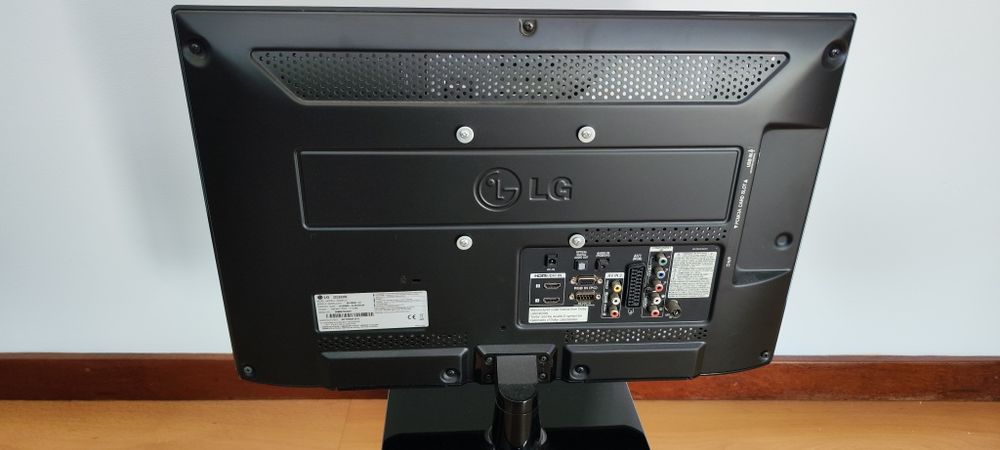 TV lG Modelo: 22LE3300