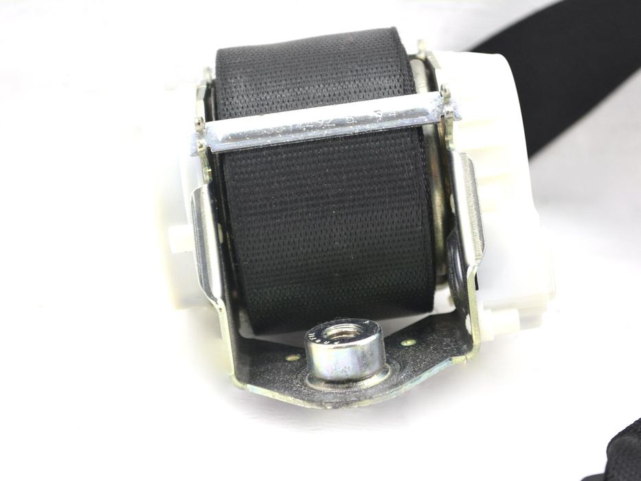 Ремінь безпеки передній правий BMW X3 E83 2006-2010 72113448368