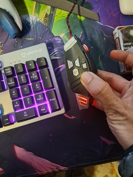 Vendo teclado, rato e tapete