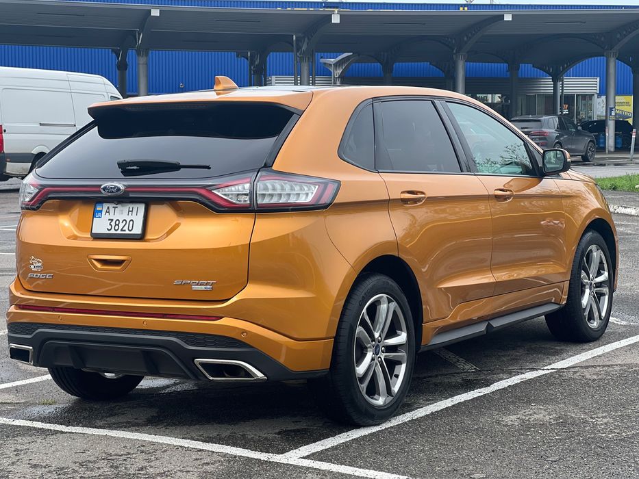 Автомобіль Ford edge
