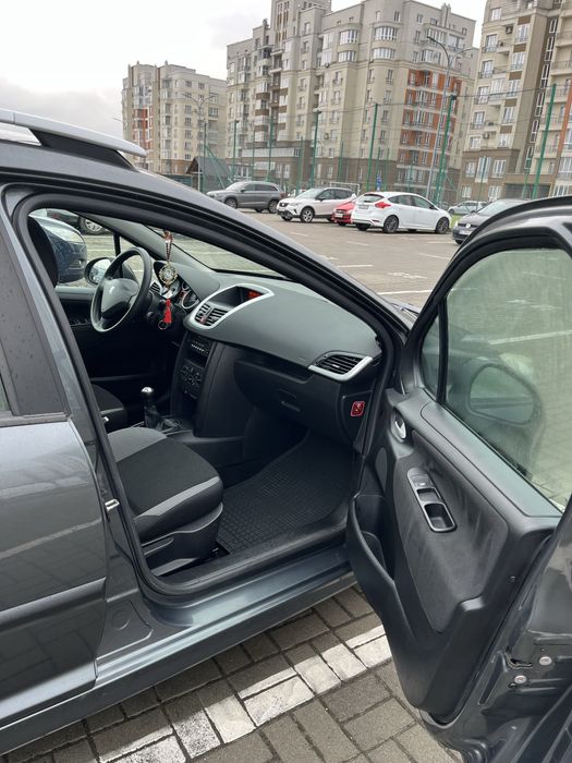 Продаю авто Peugeot 207
