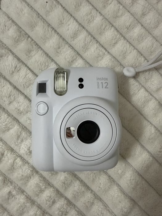 instax mini 12..