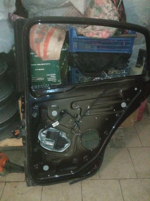 Задня пасажирська дверка Golf Plus+