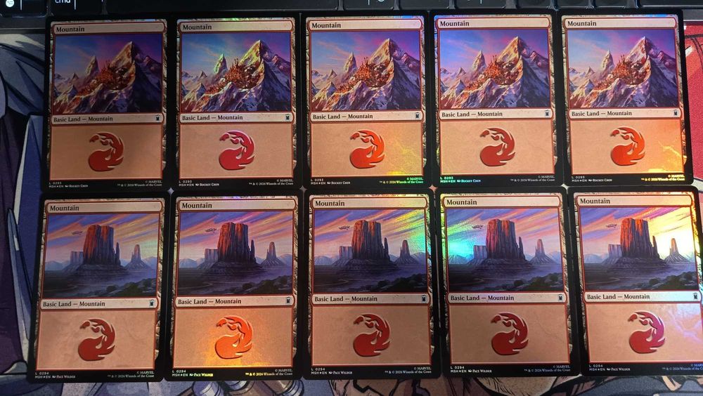Magic MTG Marvel Super Heroes 100 Basic Lands Full Set