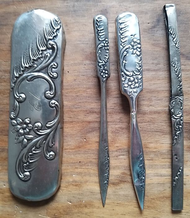 Conjunto de 4 peças de prata antigas