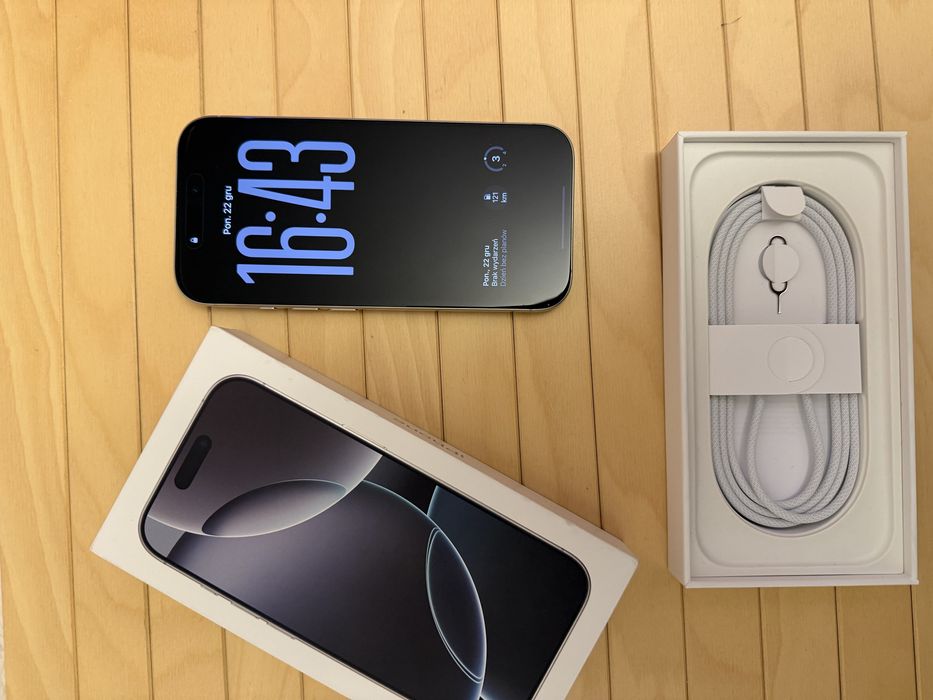iPhone 16 Pro 128GB Srebrny // Idealny