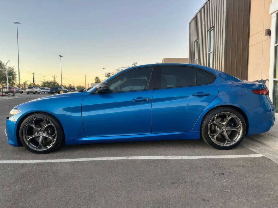 Alfa Romeo Giulia      2018