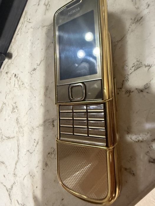 Nikia 8800 gold…
