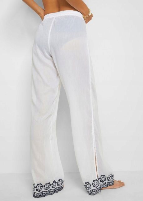 B.P.C spodnie białe z haftem plażowe r.40