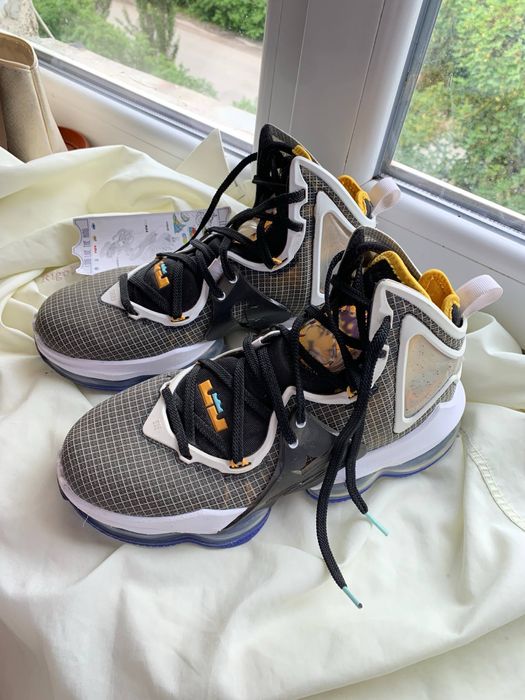 Баскетбольні кросівки Nike LeBron 19 (Оригінал) – Стан ідеальний!