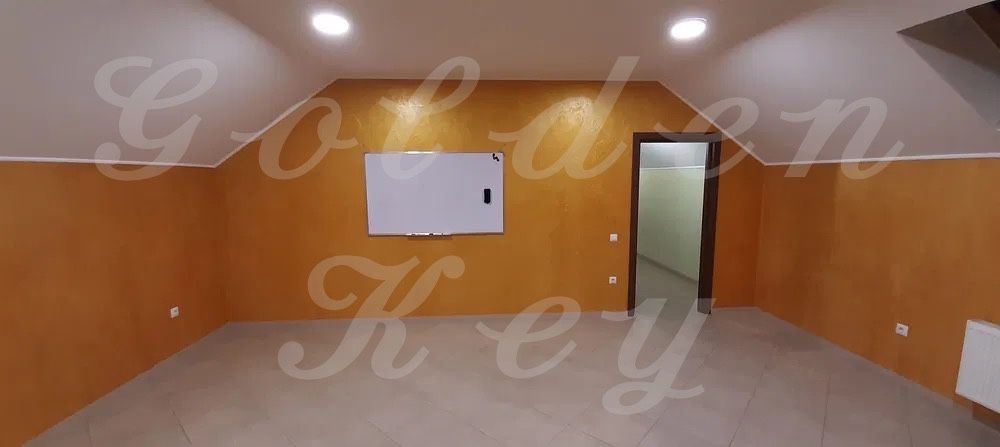 Продам Современный  Офис с Ремонтом 92м2, Центр г. Боярка