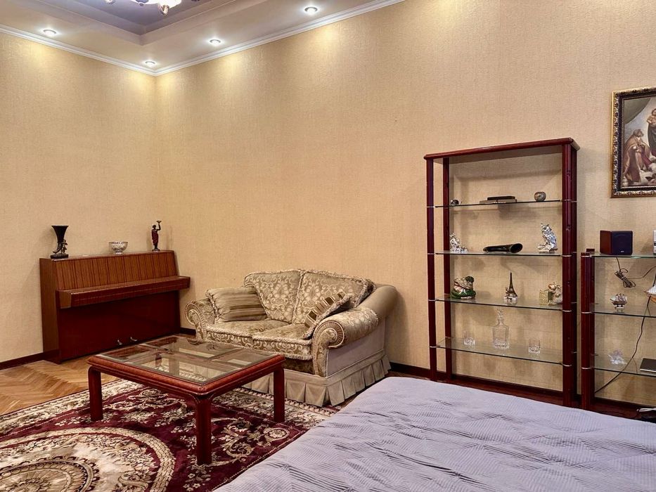 Продаж квартира Борисоглібська,17/1 Поділ Поштова площа