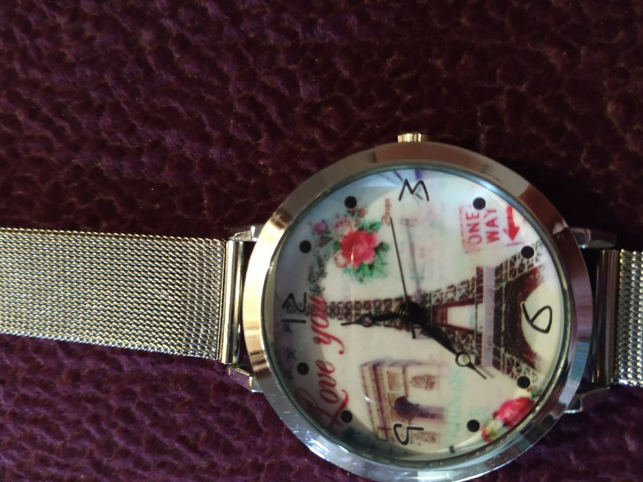 Часы наручные женские