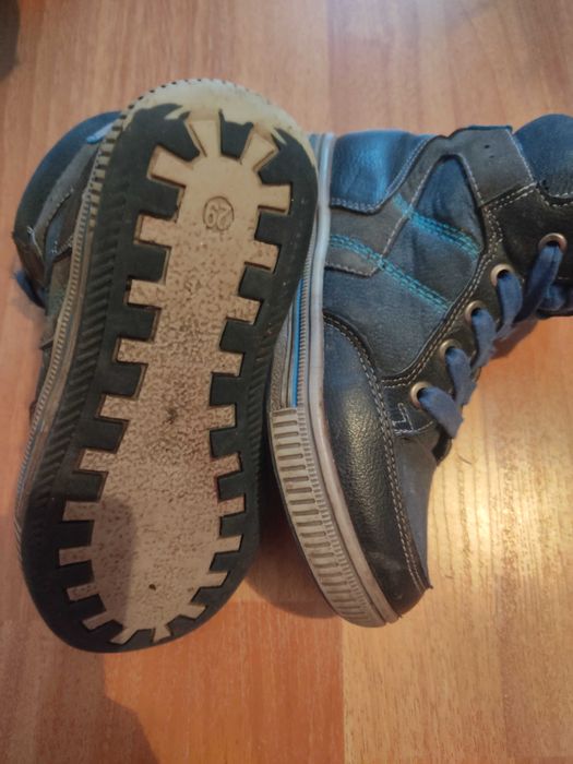 Продам весняні черевички для хлопчиків 29!!!