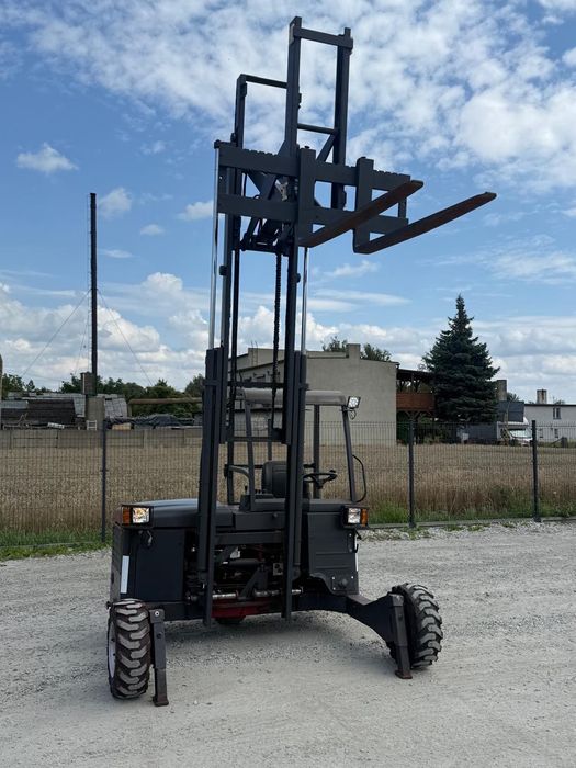 Wózek widłowy terenowy Moffett 3x3