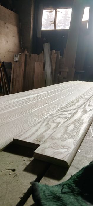 Cokół jesionowy  listwa  przypodłogowa drewniana lita lakierowana dębo