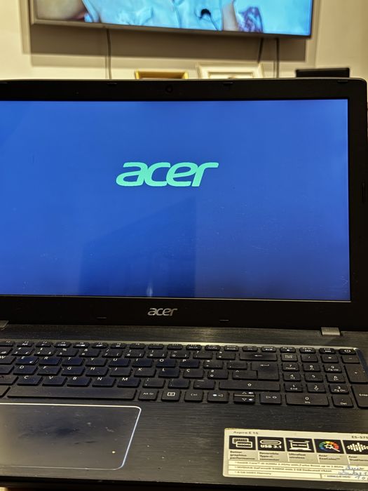Portátil Acer E5-575G-53W6 com acabamento Premium em alumínio escovado
