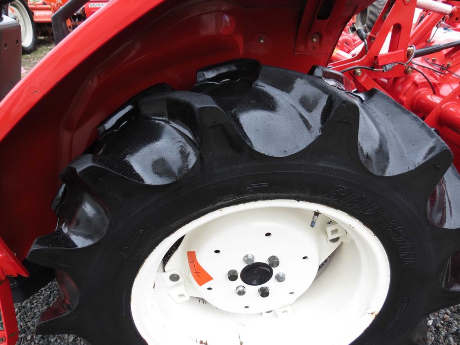 Трактор Мінітрактор Кубота Янмар Kubota Yanmar