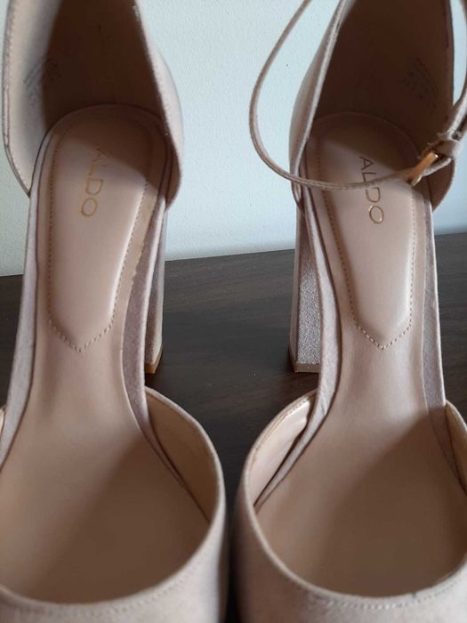 Sapatos de salto alto ALDO