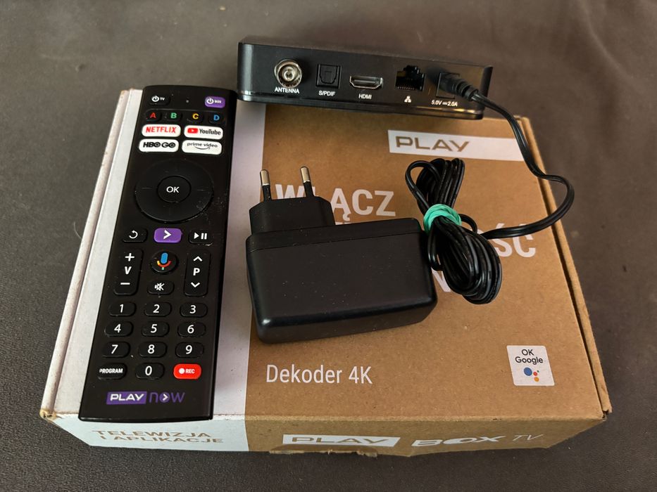 Play Now Android TV Box 3 (2GB) Android 12 + TV z Polski i całego świata + DVBT2
