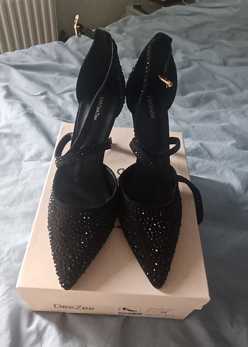 Czarne szpilki deezee błyszczące nowe rozm 38