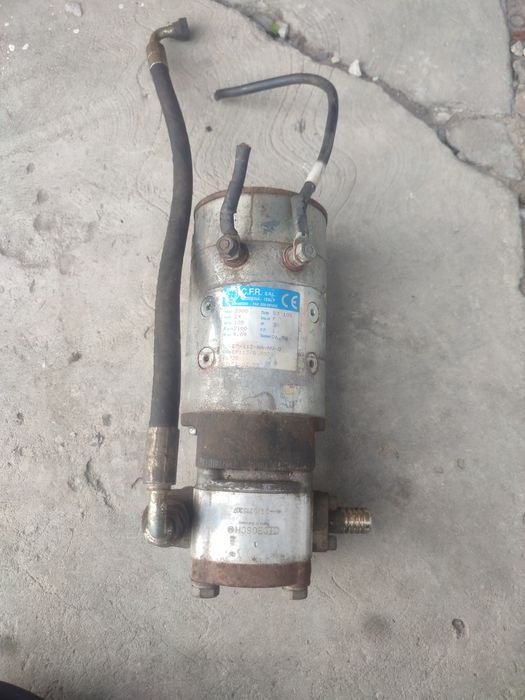 Silnik z pompą hydrauliczna na 24V