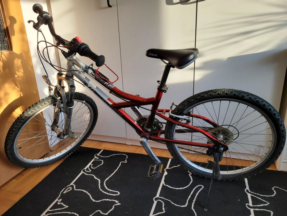 Rower Unibike młodzieżowy.