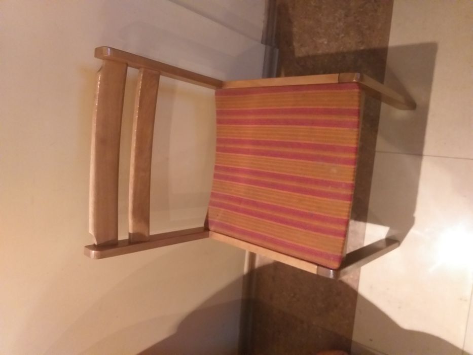 Sprzedam 5 krzeseł