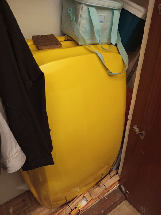 Bagajeira de carro amarela portátil