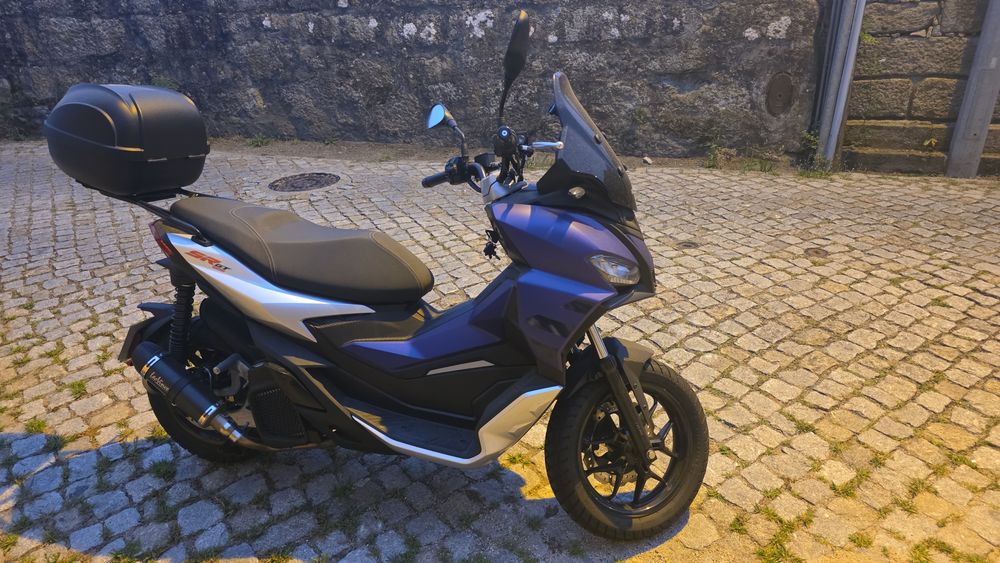 Aprilia sr gt 125cc
