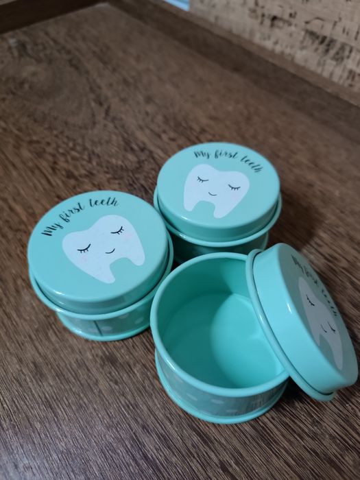 Caixa para primeiro dente do bebé