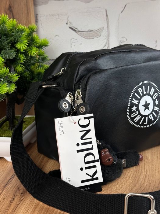 Сумка Kipling з брелком, вмістка сумка через плече, крос-боді кіплінг