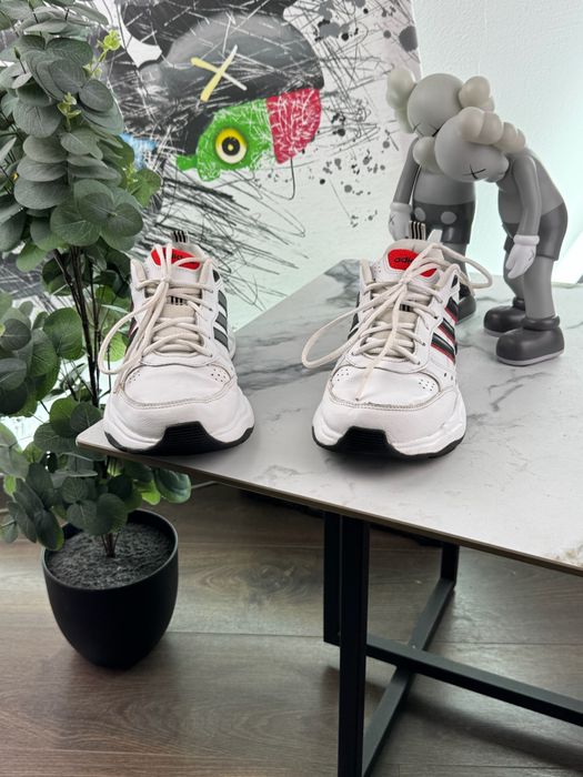 Кросівки шкіряні Adidas Strutter 43 розмір Е14197
