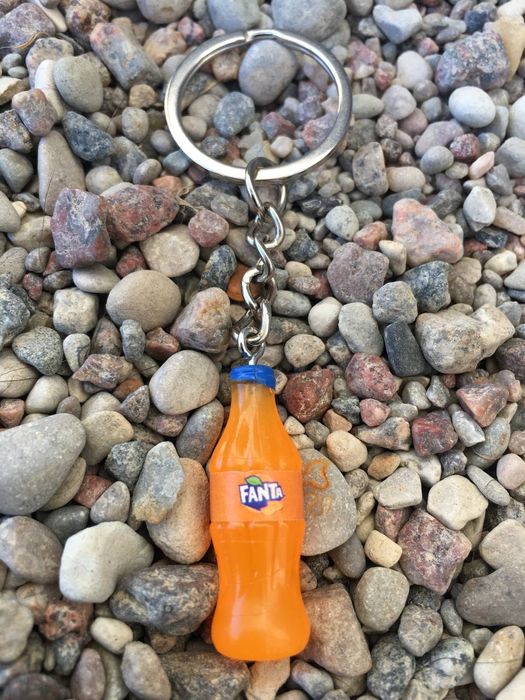 Wisiorek brelok Fanta napój