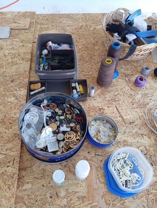 Material de costura,crochê e malhas