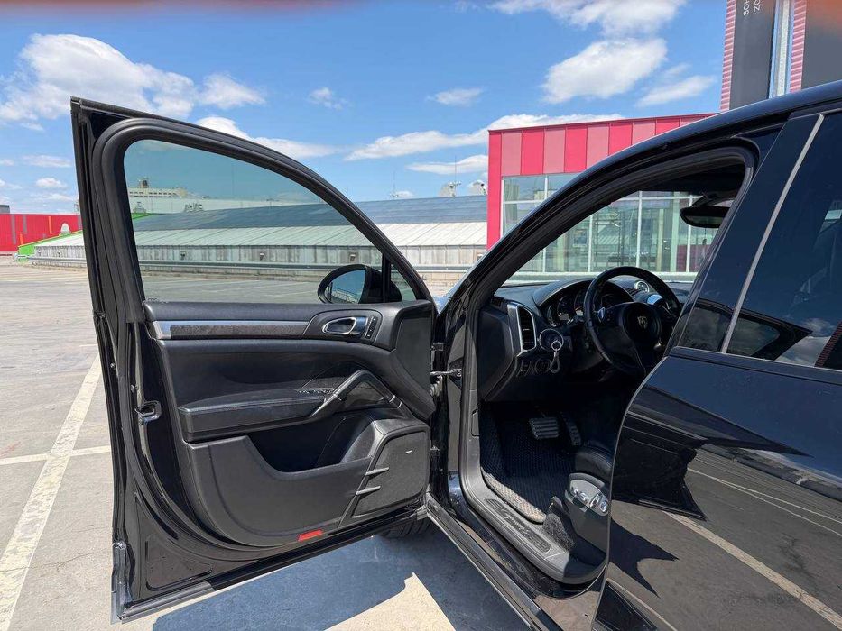 Porsche Cayenne 2012 у кредит, розстрочку, на виплату.