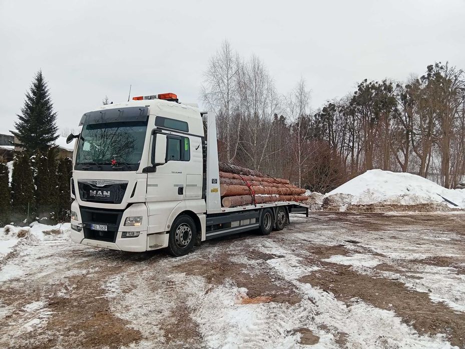 Usługi Lawetą - Transport Towarów i Maszyn
