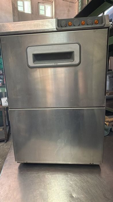 Maquina de lavar copos e chavenas elframo