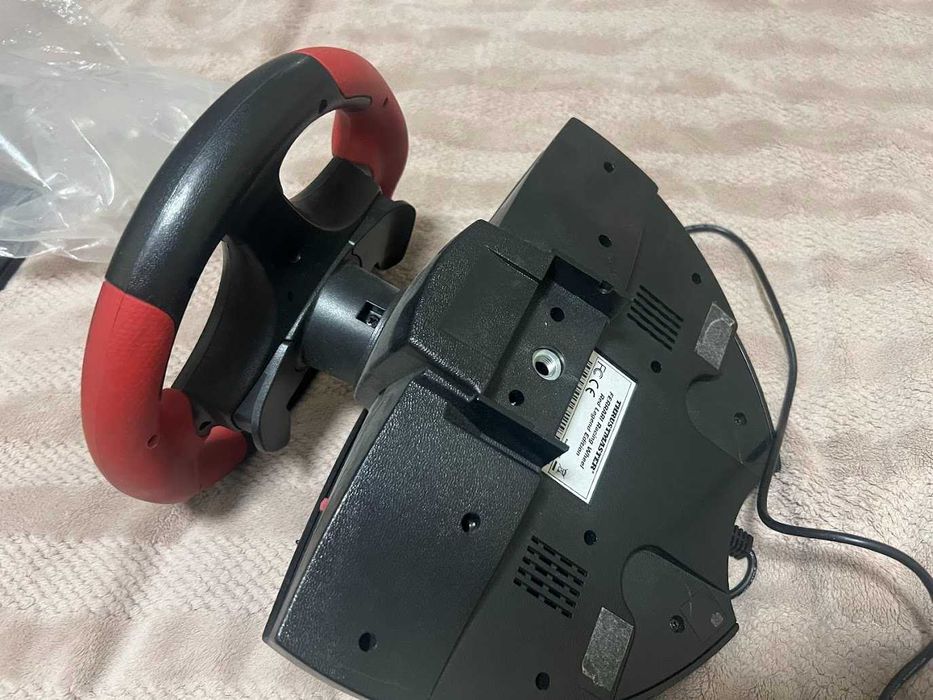 Кермо Thrustmaster Ferrari
