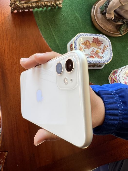 IPhone 11 como e com 3 anos de 6 mêses de uso