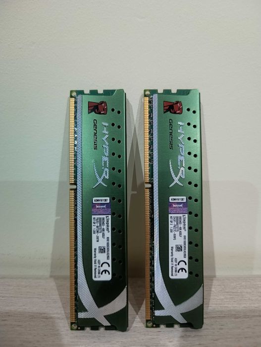 Memórias RAM Kingston HyperX 8GB (2×4GB) DDR3 1600MHz